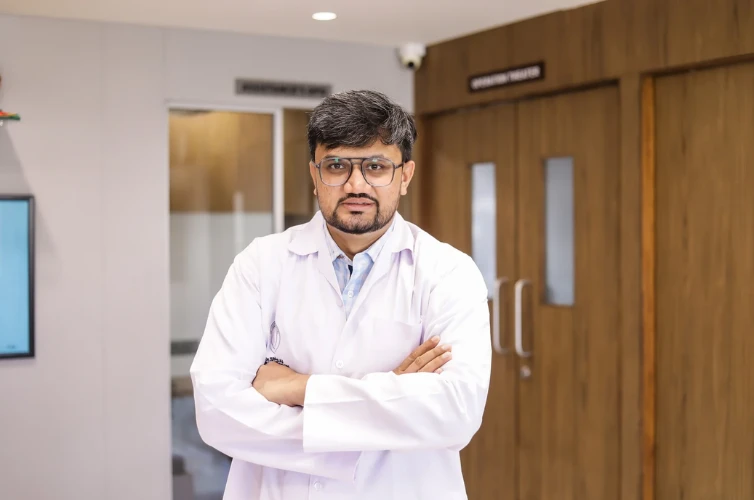 Oral cancer surgeon at Heyansh Hospital, offering specialised oral, head, and neck cancer treatment at an oncology hospital in Ahmedabad.